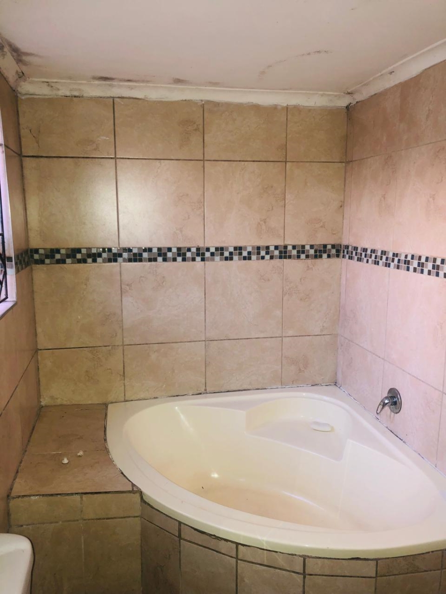 3 Bedroom Property for Sale in Khaya Western Cape